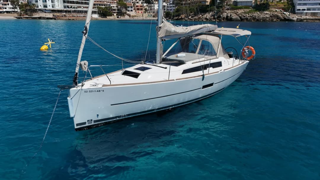 DUFOUR 360 - photo 1