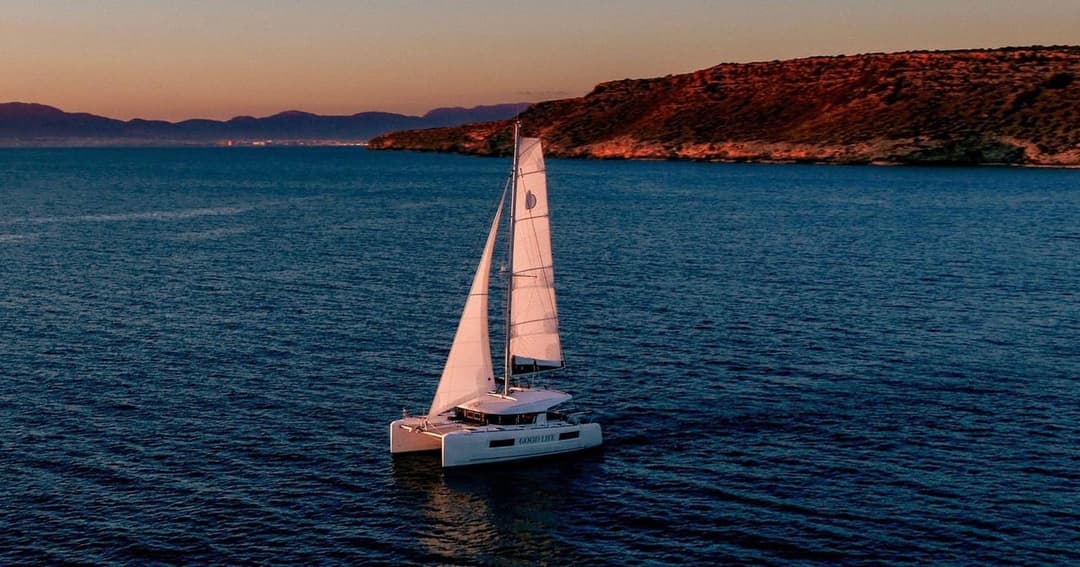 Lagoon 40 - photo 1