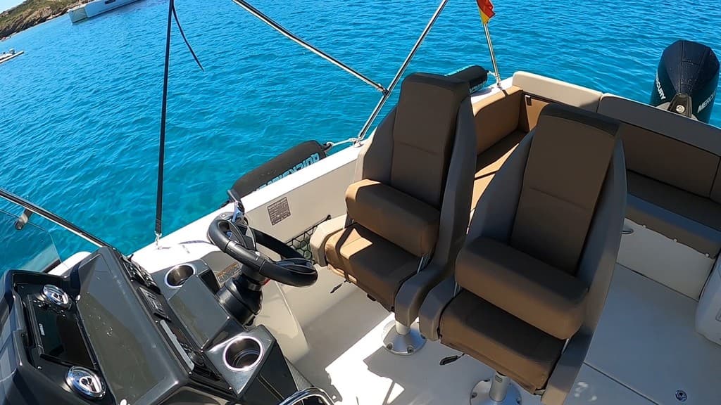 Quicksilver 755 Sundeck - photo 2