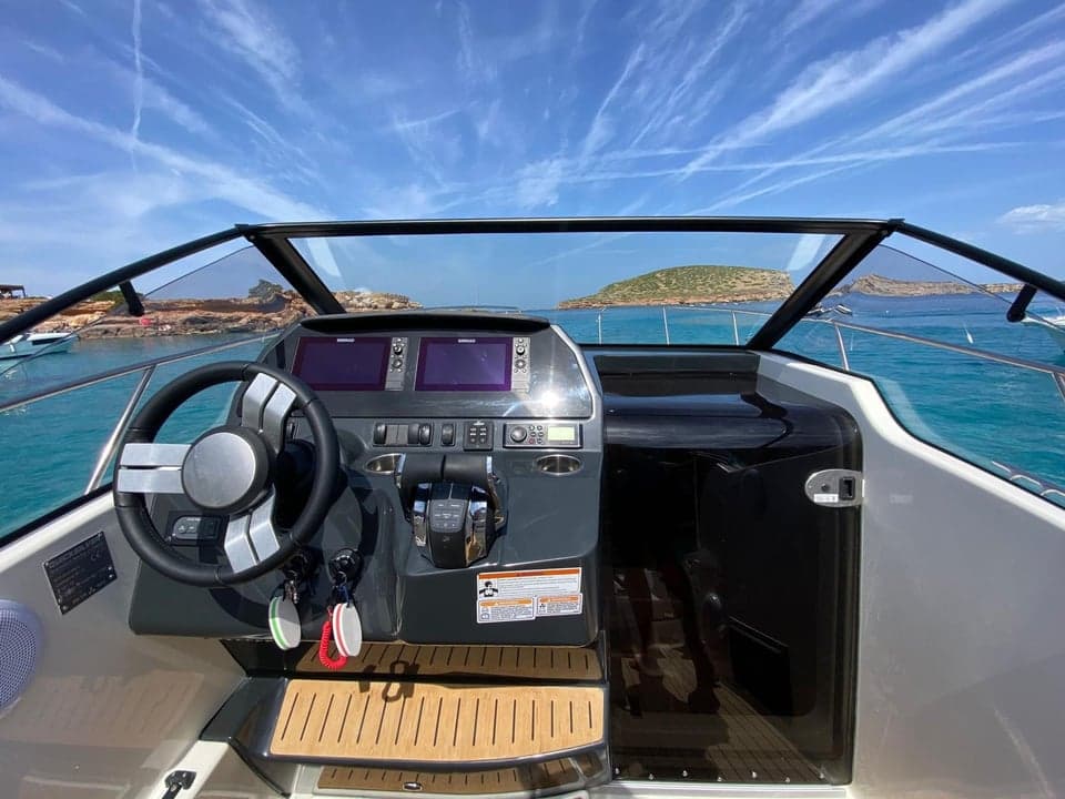 Quicksilver 875 Sundeck - photo 4