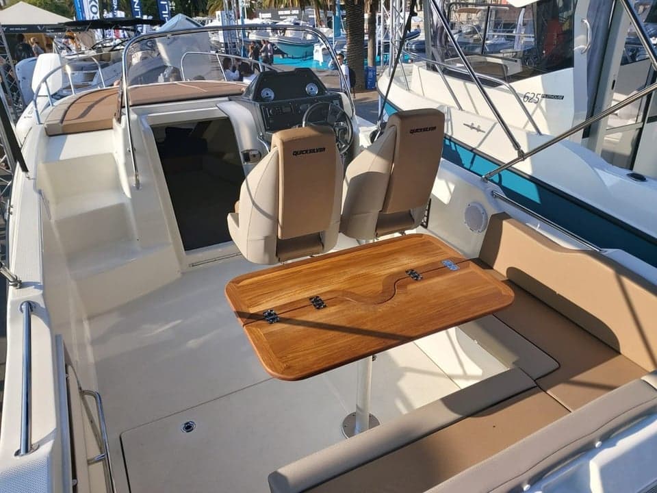 Quicksilver 755 Sundeck - photo 6